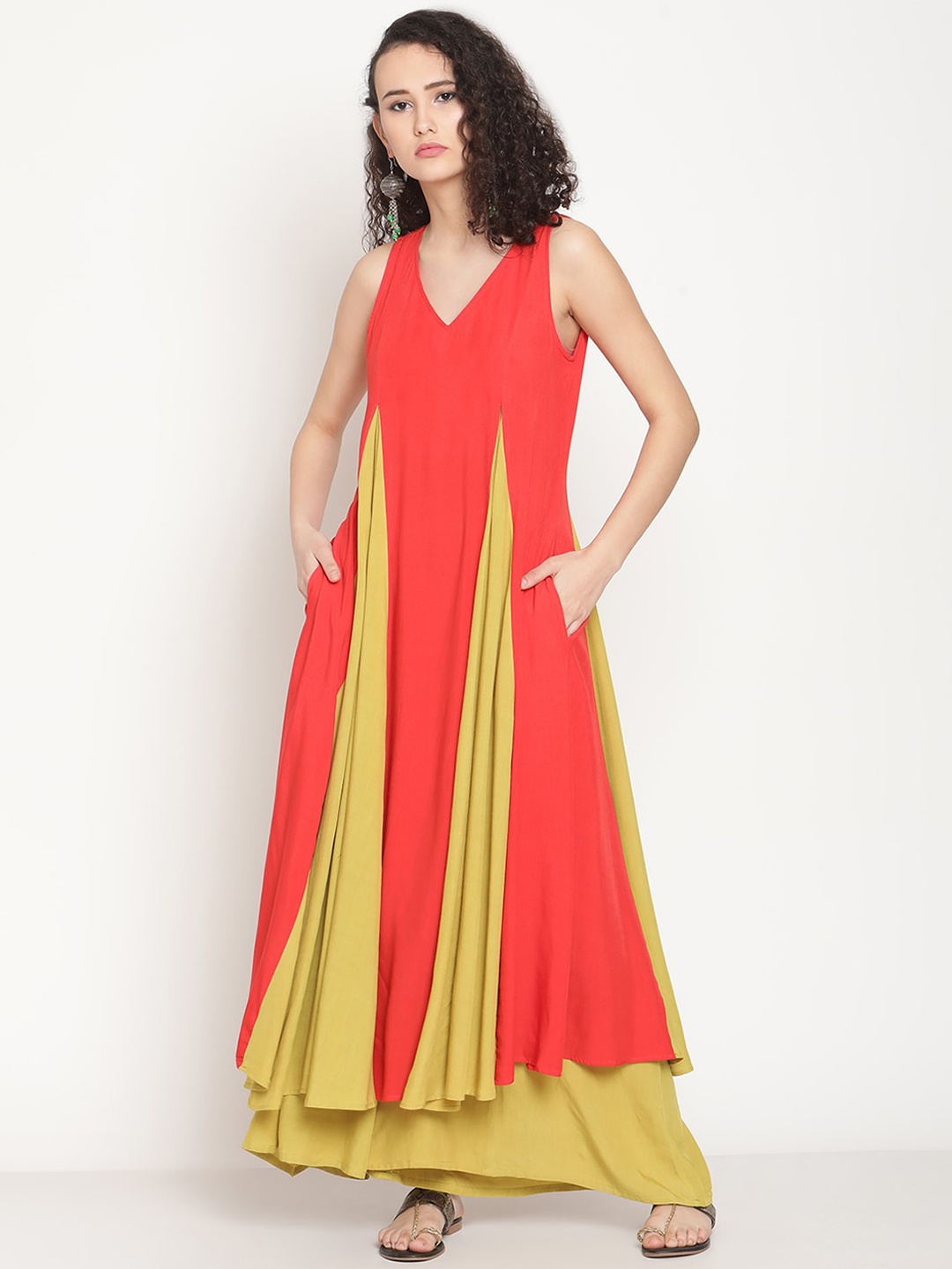 

Abhishti Women Godet Panels Pleated Pure Cotton Kurta with Palazzos, Orange