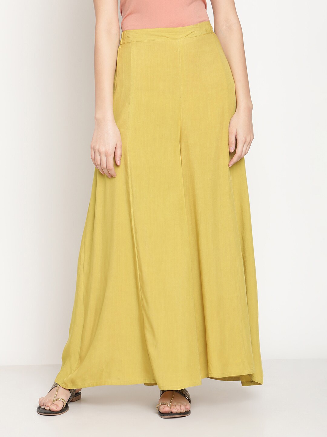 

Abhishti Women Green Flared Palazzos