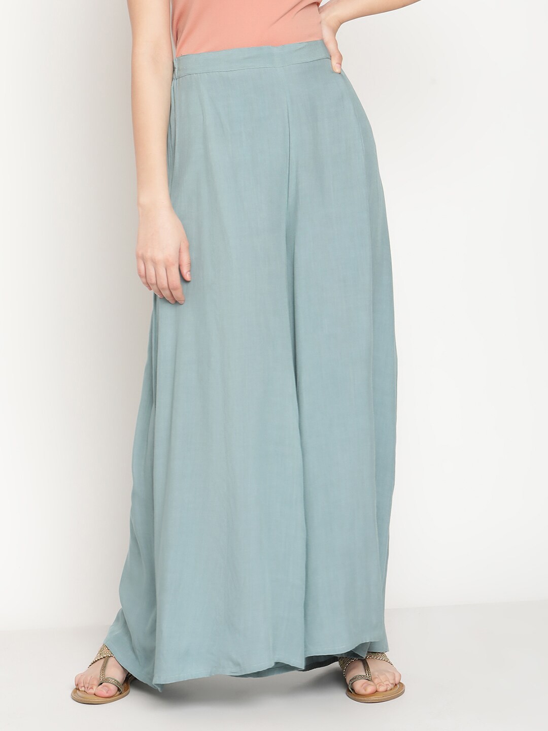 

Abhishti Women Blue Flared Knitted Solid Palazzos