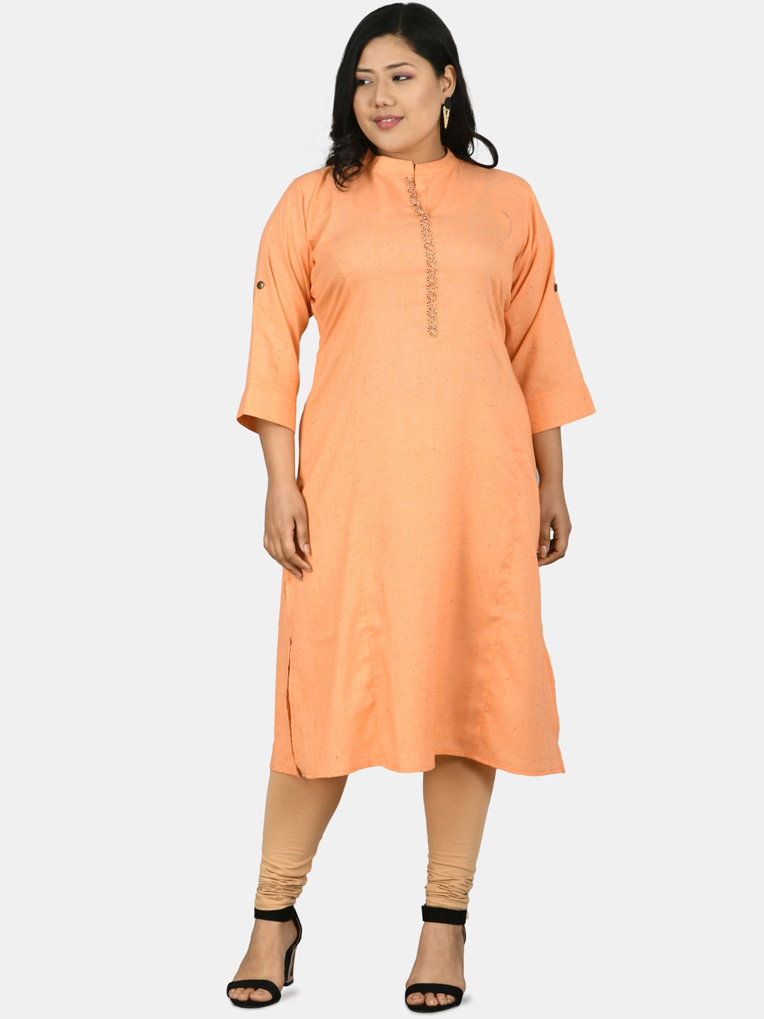 

PrettyPlus by Desinoor com Plus Size Women Peach Solid Thread Work Detail Kurta