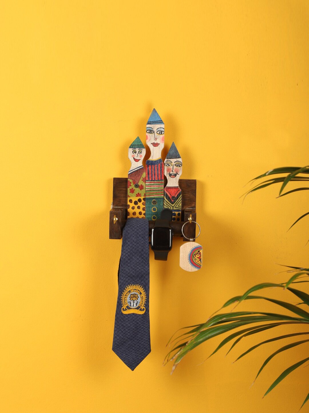 

AAKRITI ART CREATIONS Multicoloured The Three Musketeers Accessories Hanger, Multi