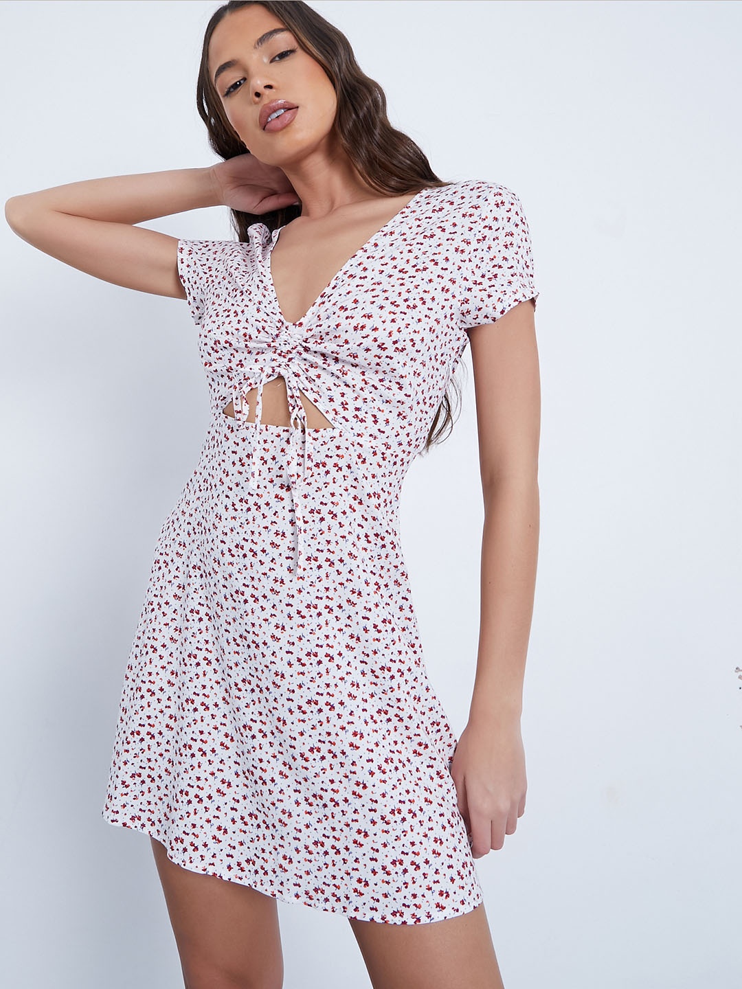 

I Saw It First Women White & Maroon Floral Print A-Line Mini Dress