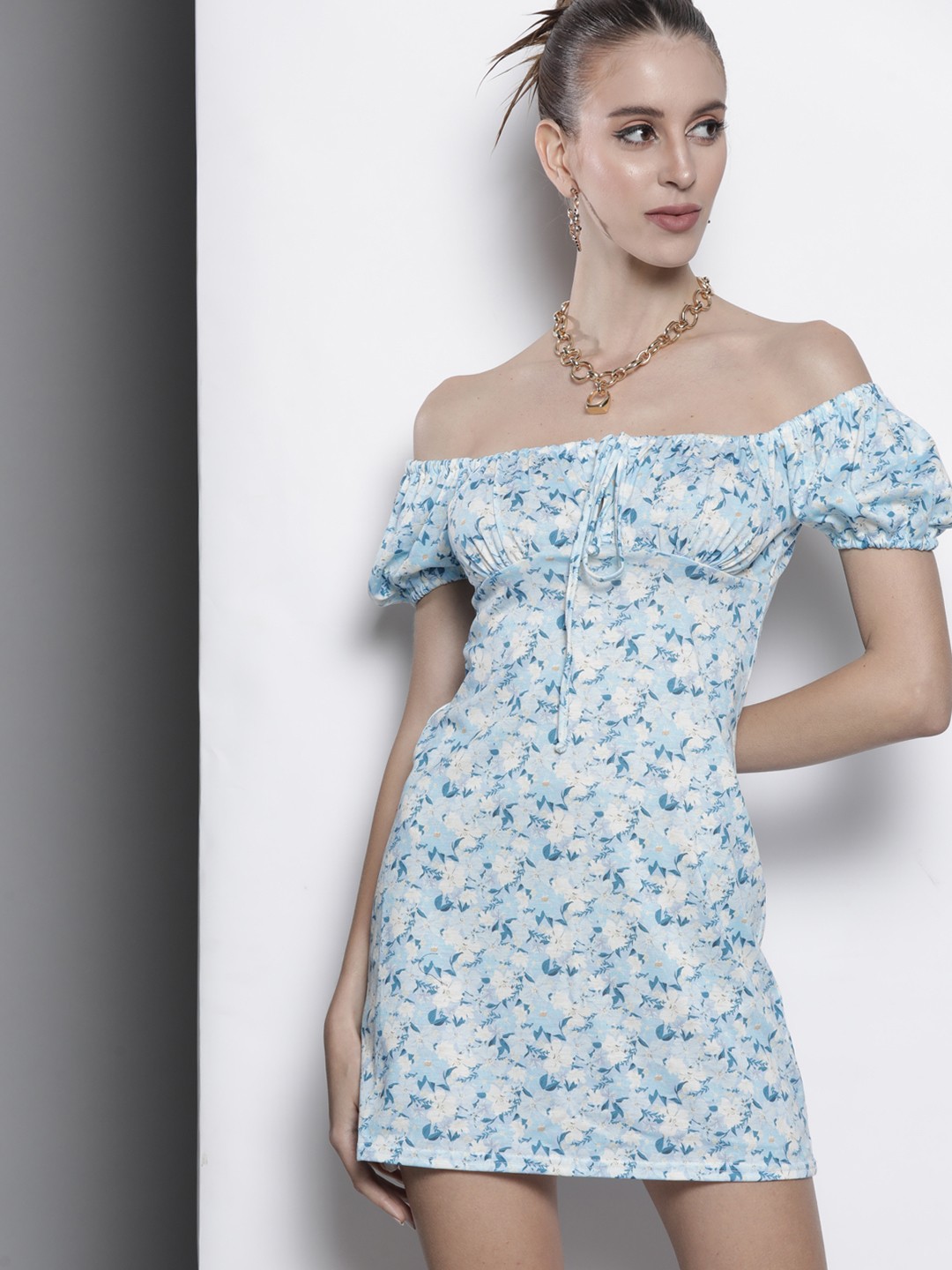 

I Saw It First Women Blue & White Floral Off-Shoulder Sheath Dress
