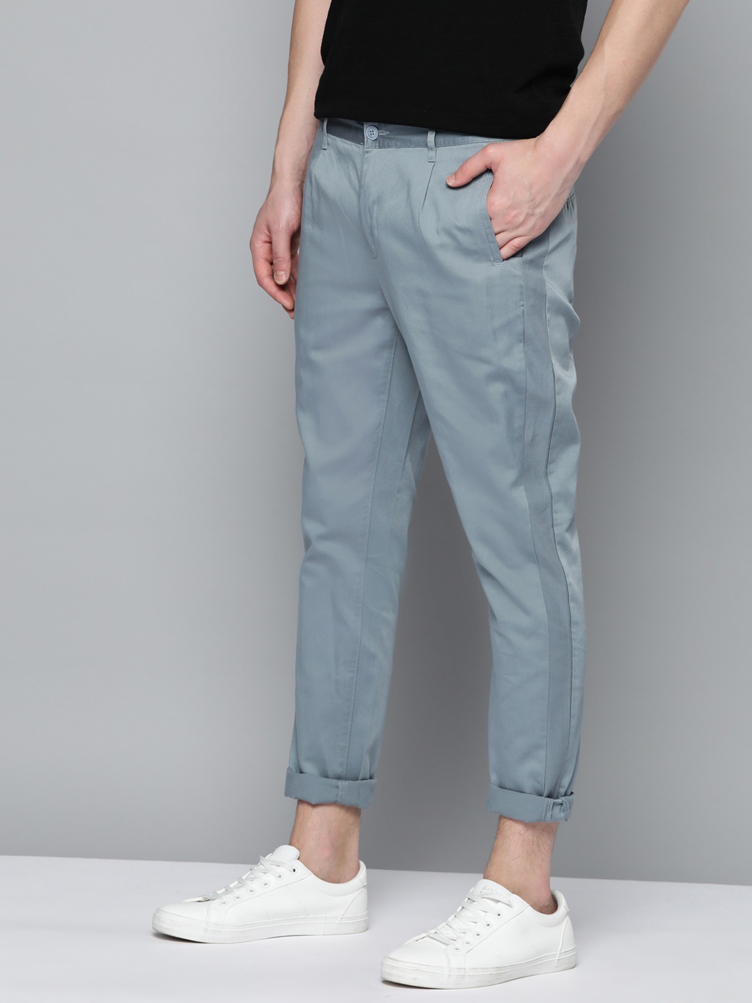 

Mast & Harbour Men Blue Solid Pure Cotton Trousers