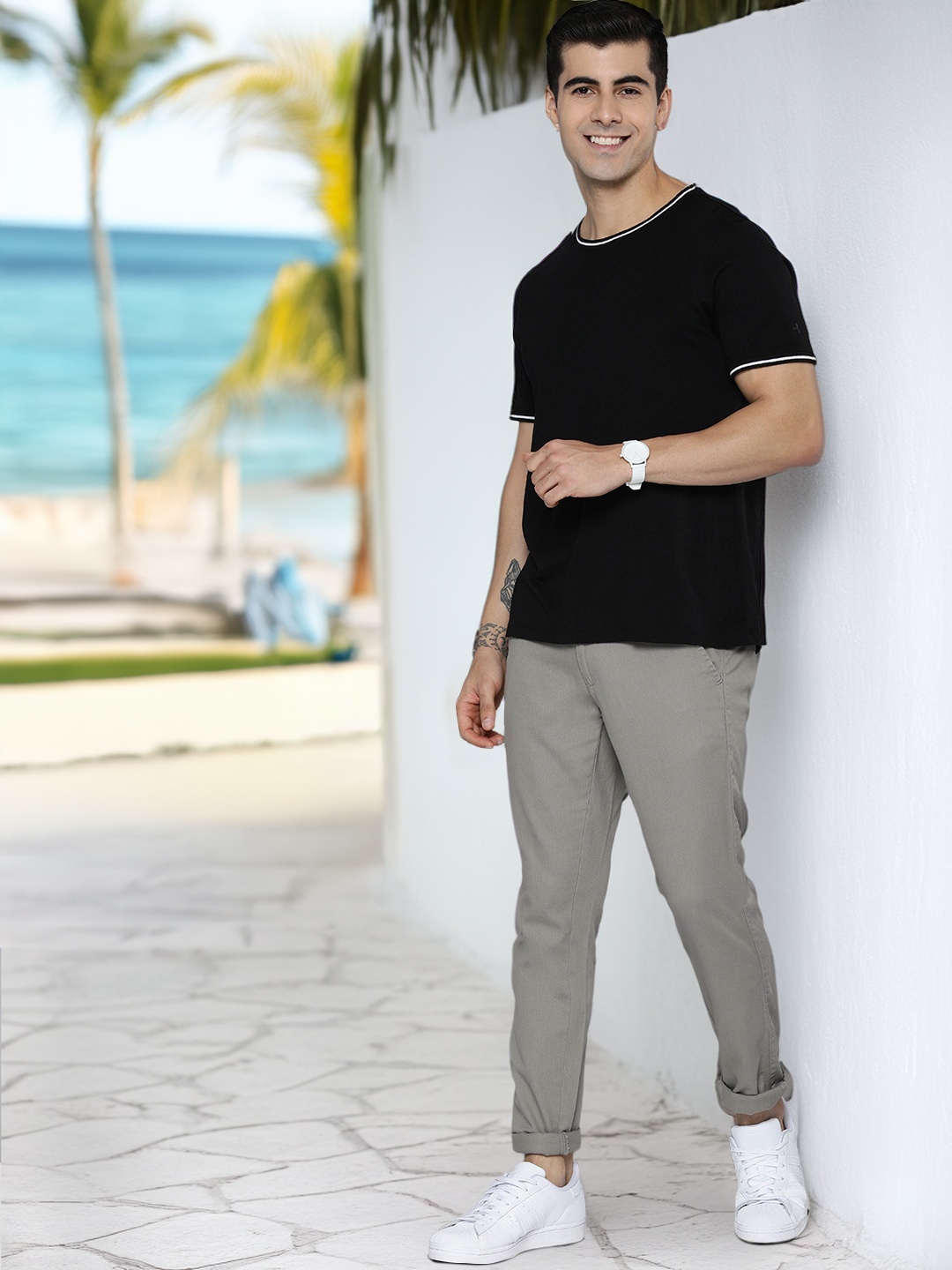 

Mast & Harbour Men Grey Solid Mid-Rise Regular Trousers