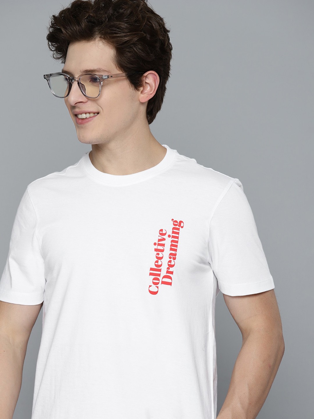 

Mast & Harbour Men White & Red Typography Pure Cotton T-shirt
