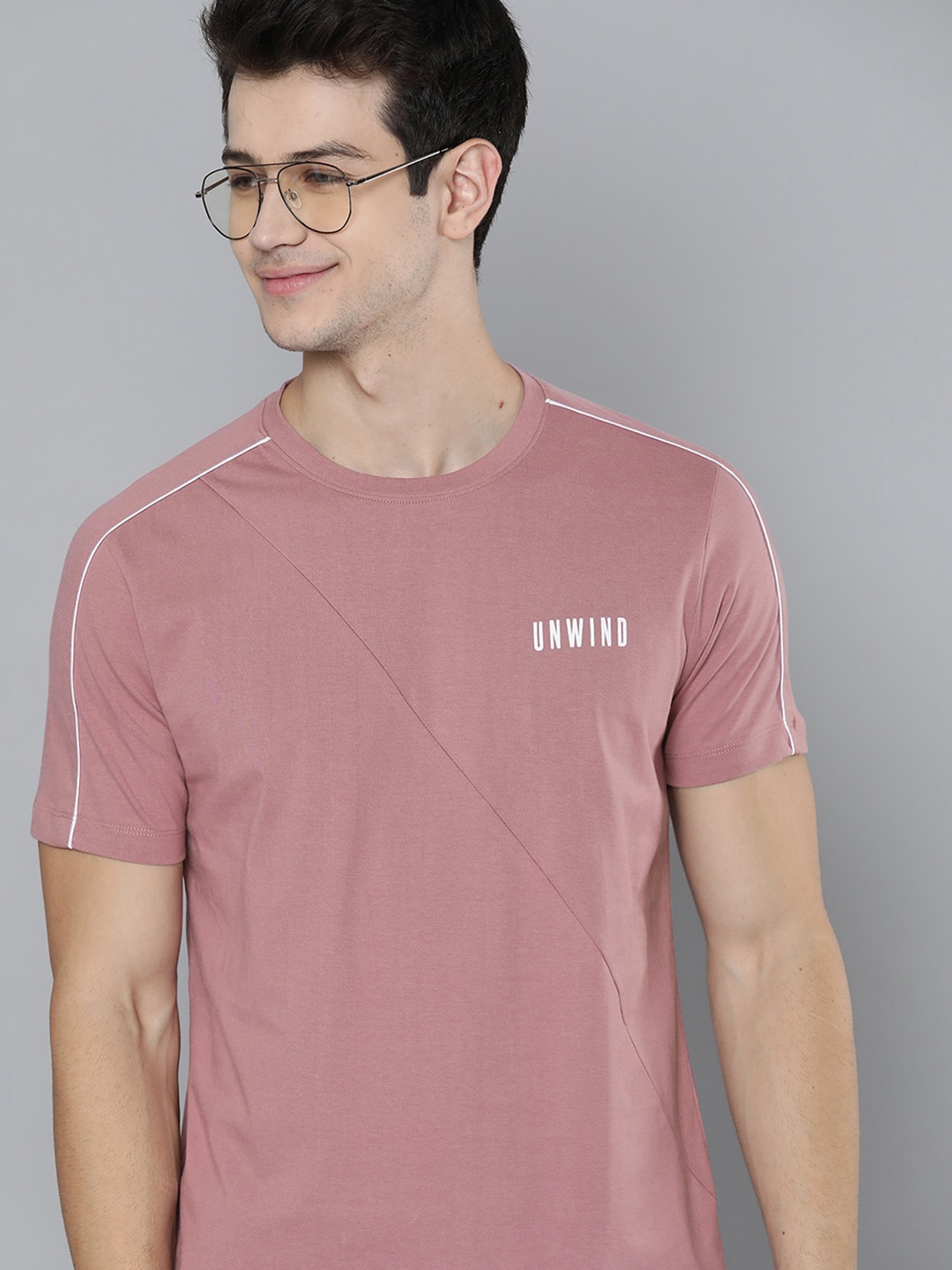 

Mast & Harbour Men Mauve Pure Cotton Solid T-shirt