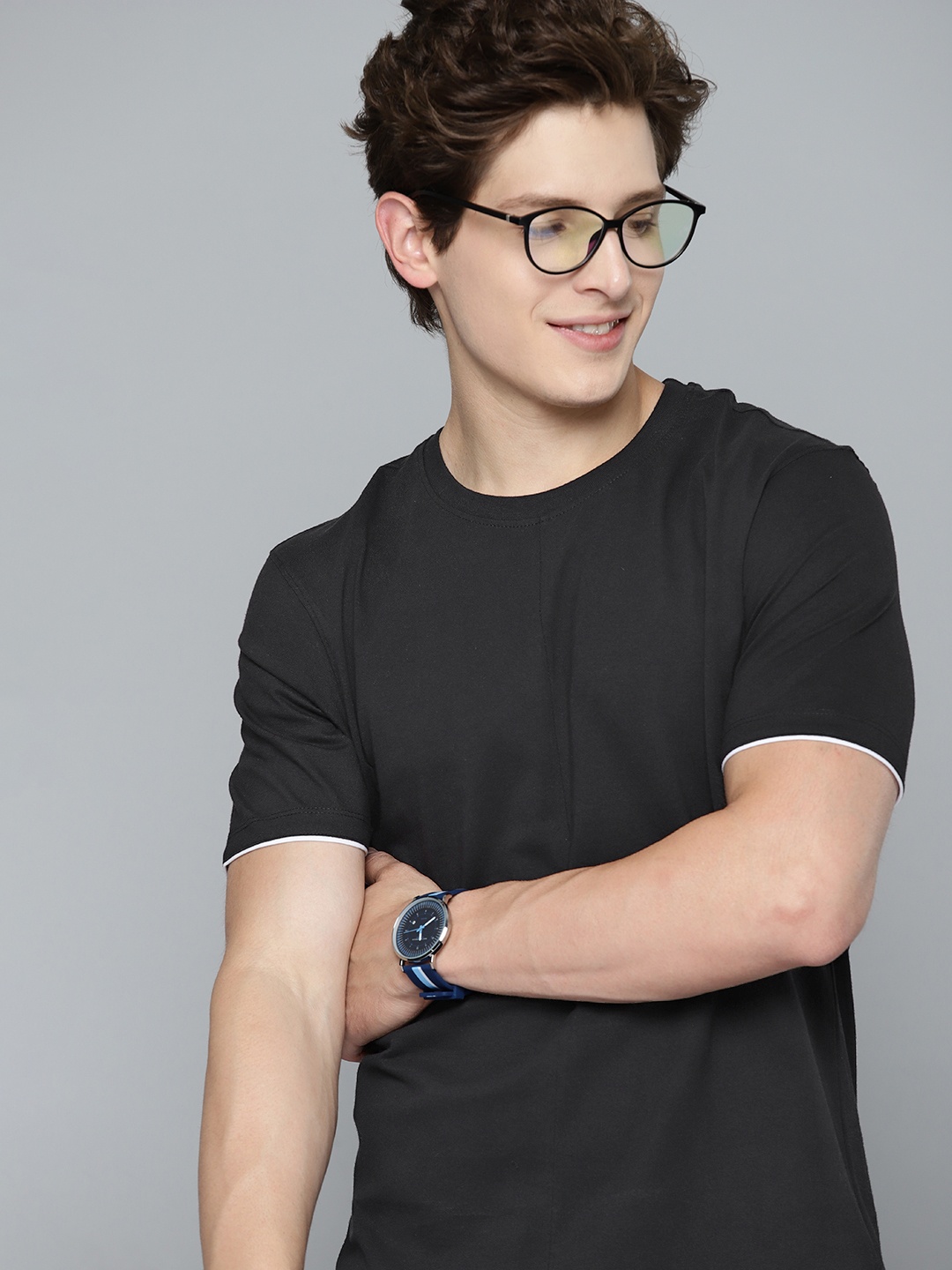 

Mast & Harbour Men Black & White Pure Cotton T-shirt