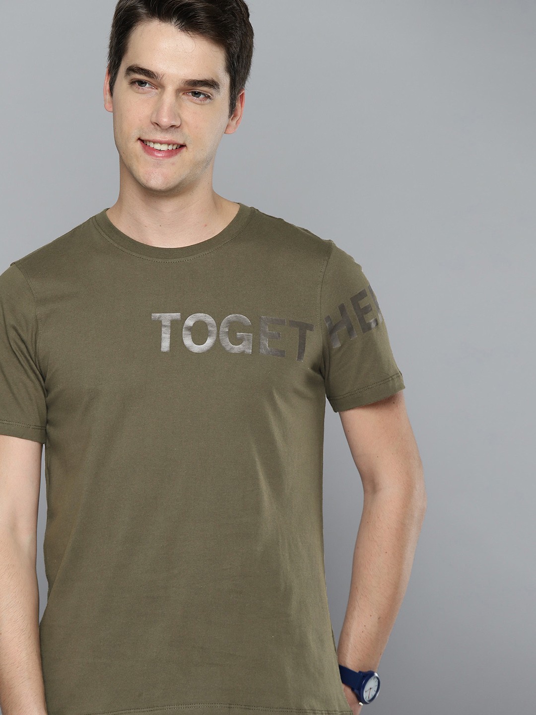 

Mast & Harbour Men Olive Green T-shirt