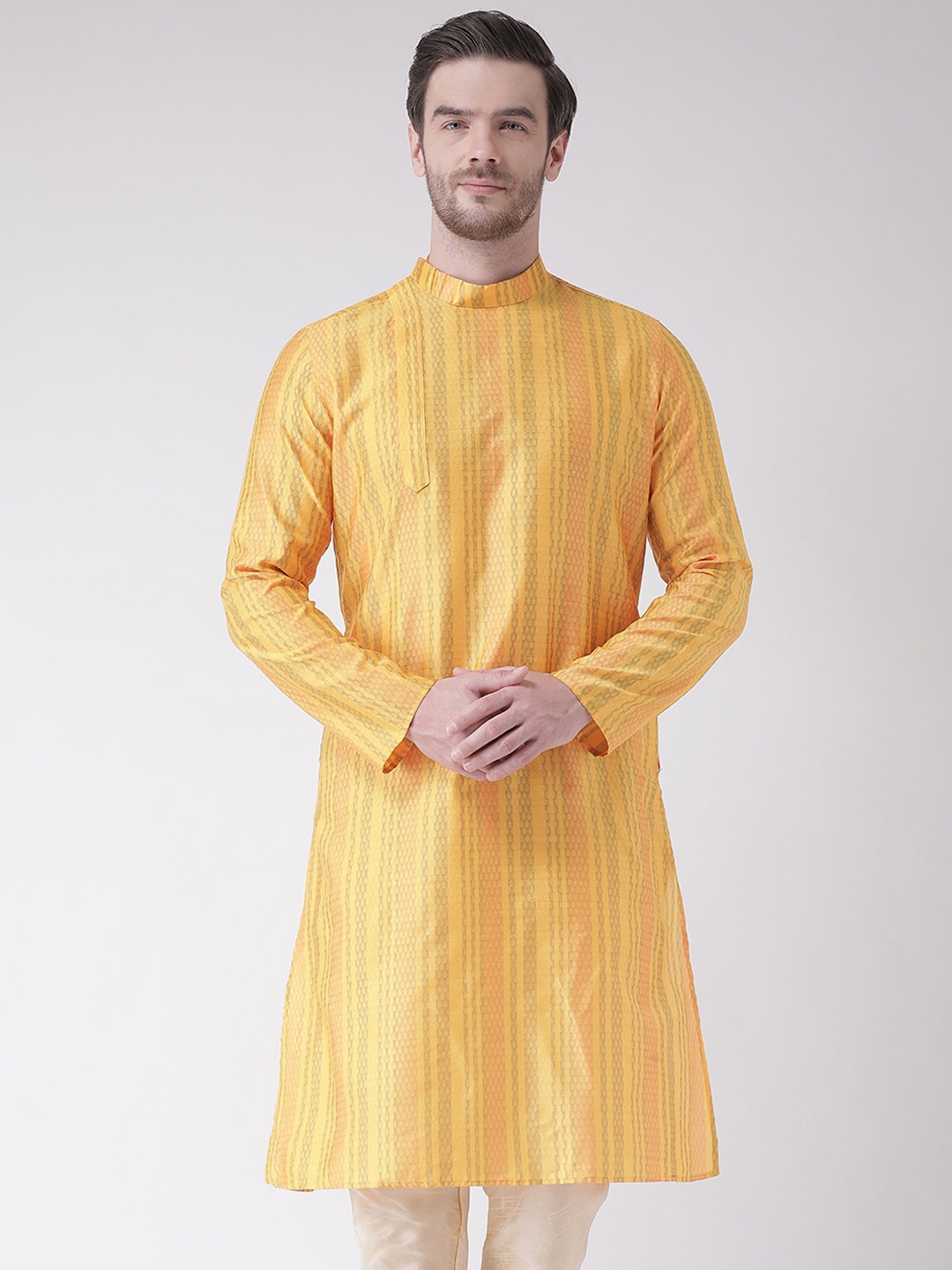 

DEYANN Men Yellow Woven Design Jacquard Silk Kurta