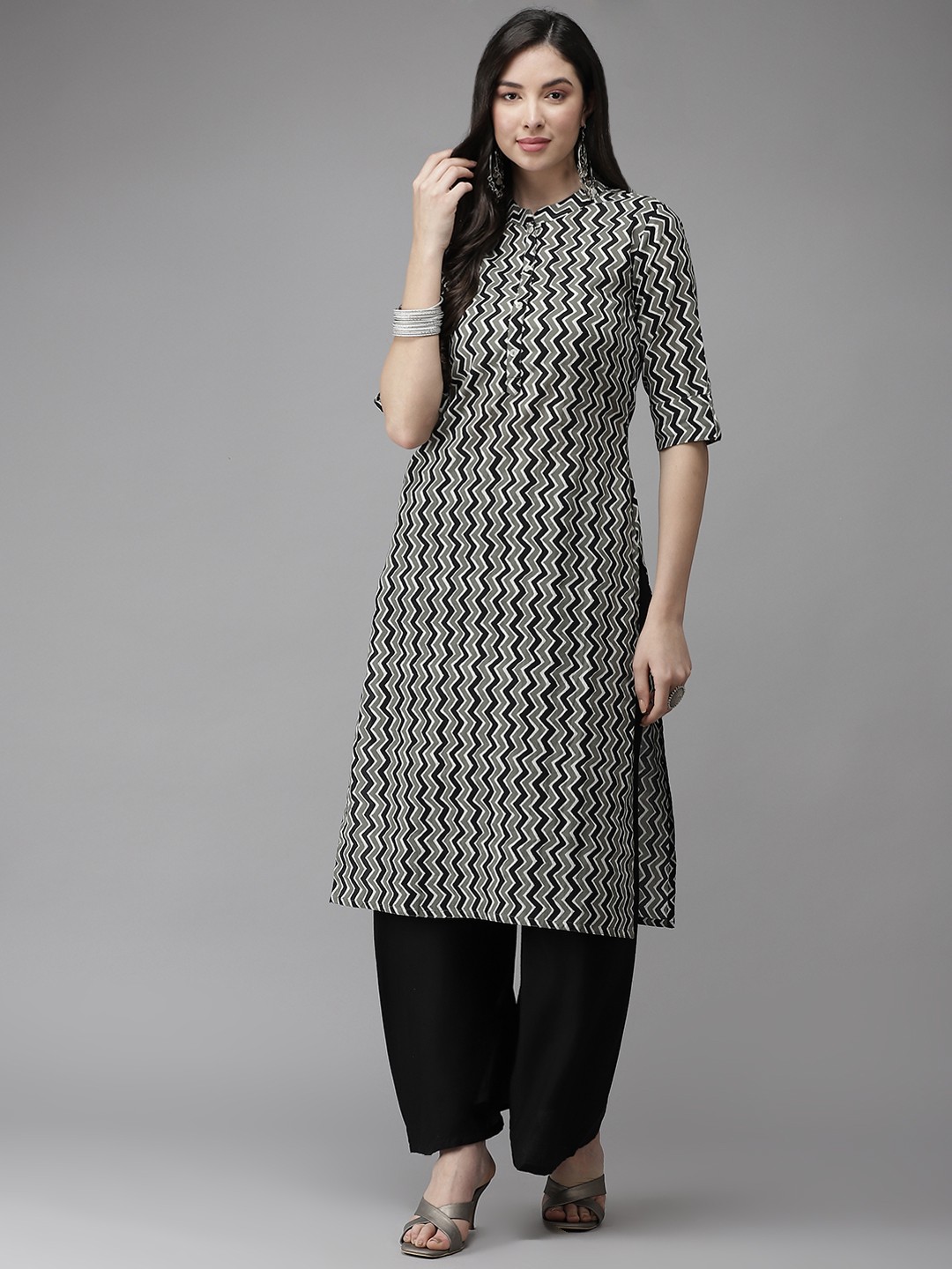 

Cayman Women Grey & Black Printed Kurta