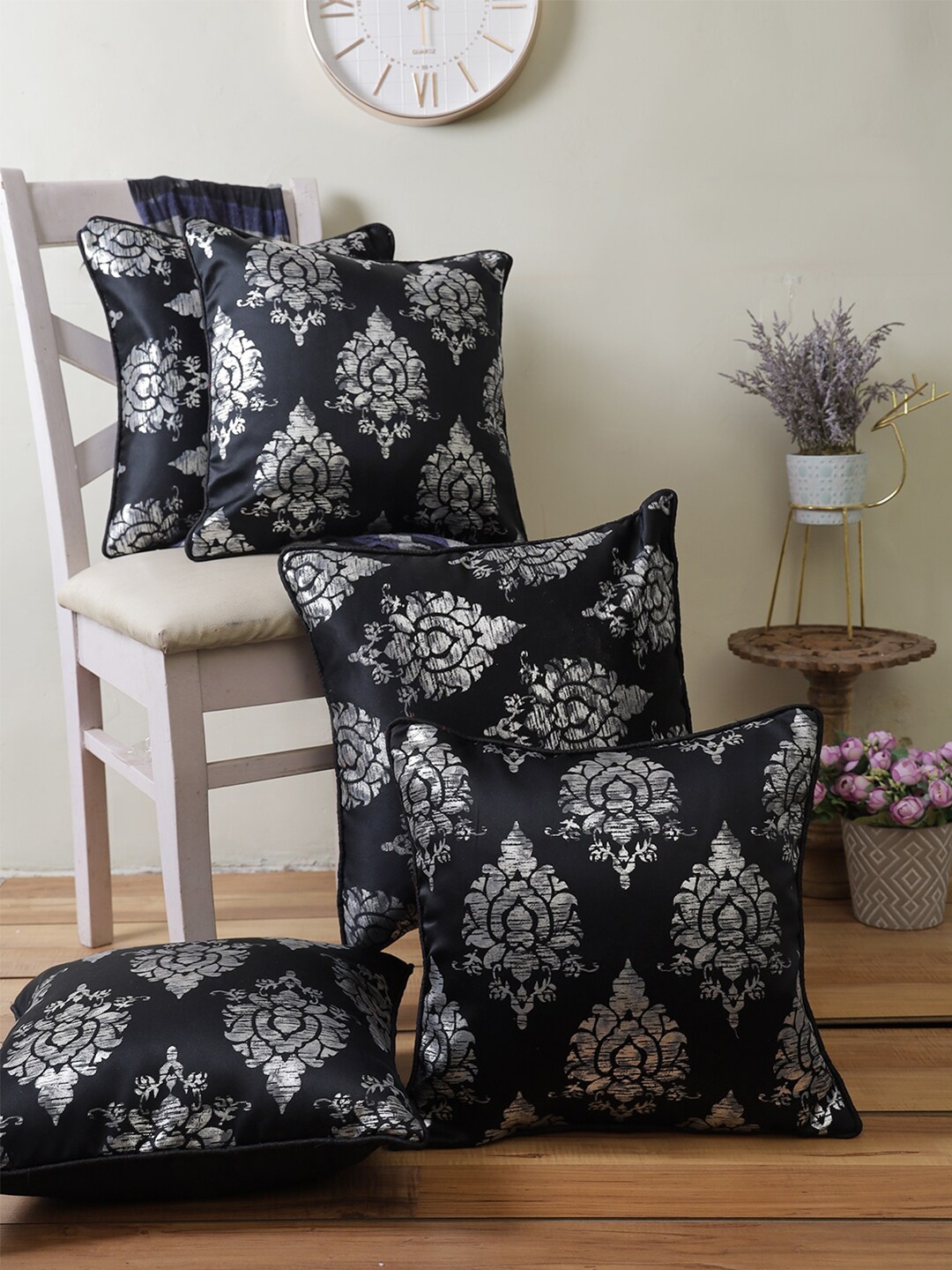 

ROMEE Black & Silver-Toned Set of 5 Ethnic Motifs Printed Square Cushion Covers