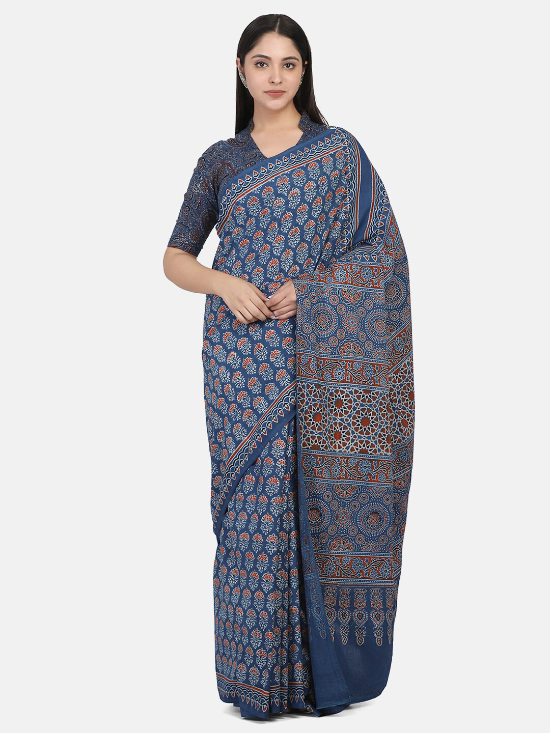

THE WEAVE TRAVELLER Blue & Red Pure Cotton Block Print Saree