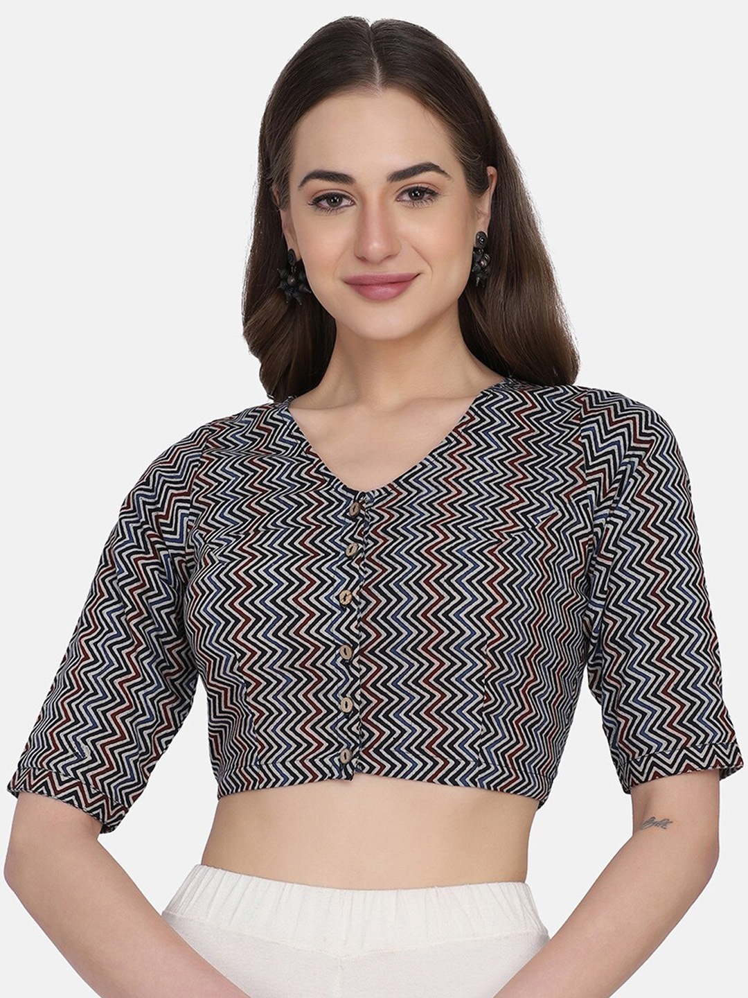 

THE WEAVE TRAVELLER Women Black & White Ajrakh Printed Readymade Cotton Saree Blouse