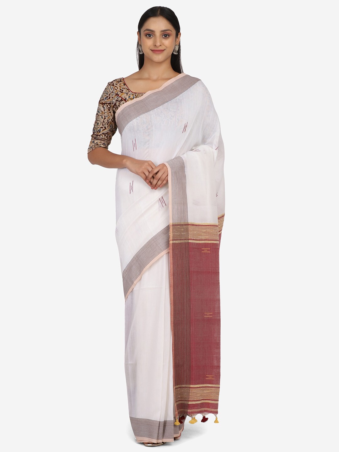 

THE WEAVE TRAVELLER White & Red Woven Design Saree