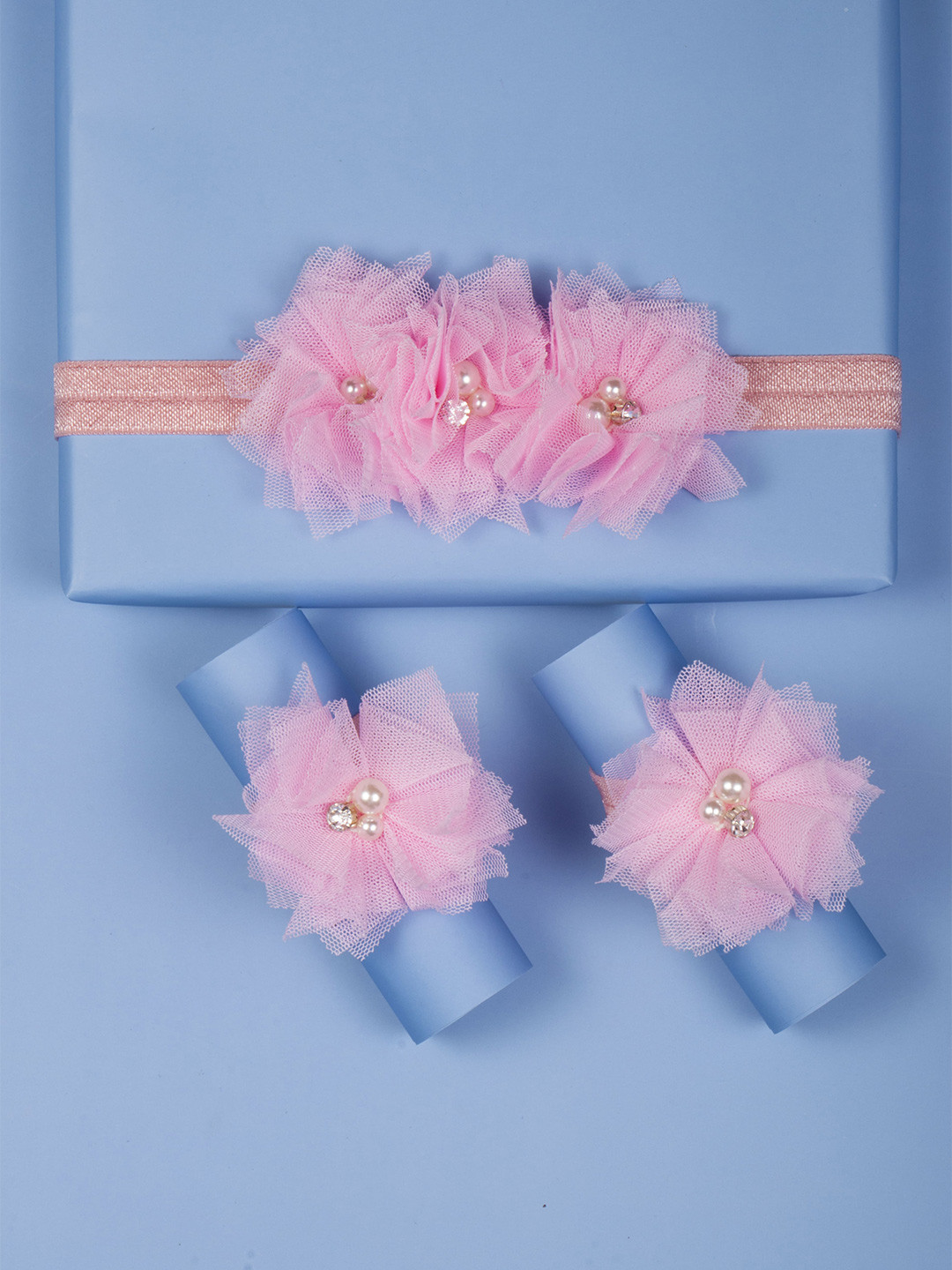 

Arendelle Girls Pink Set of 3 Hairband & Baby Feet Accessories Set