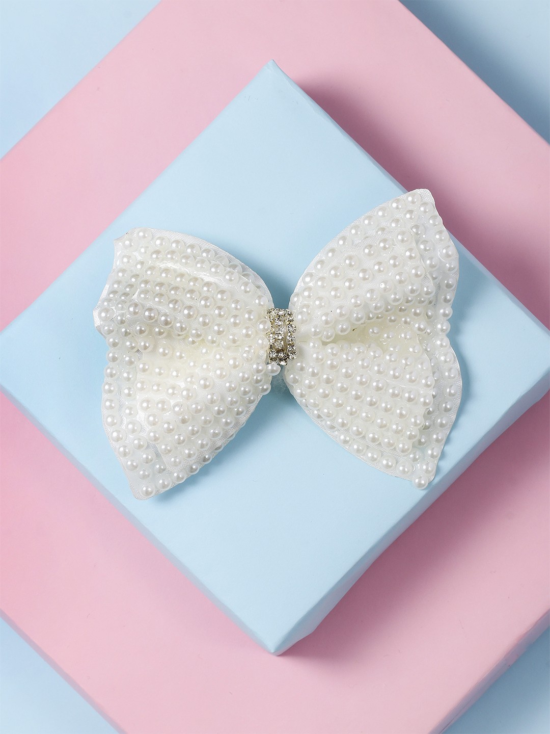 

Arendelle Girls White Pearl Embellished Bow Hair Clip