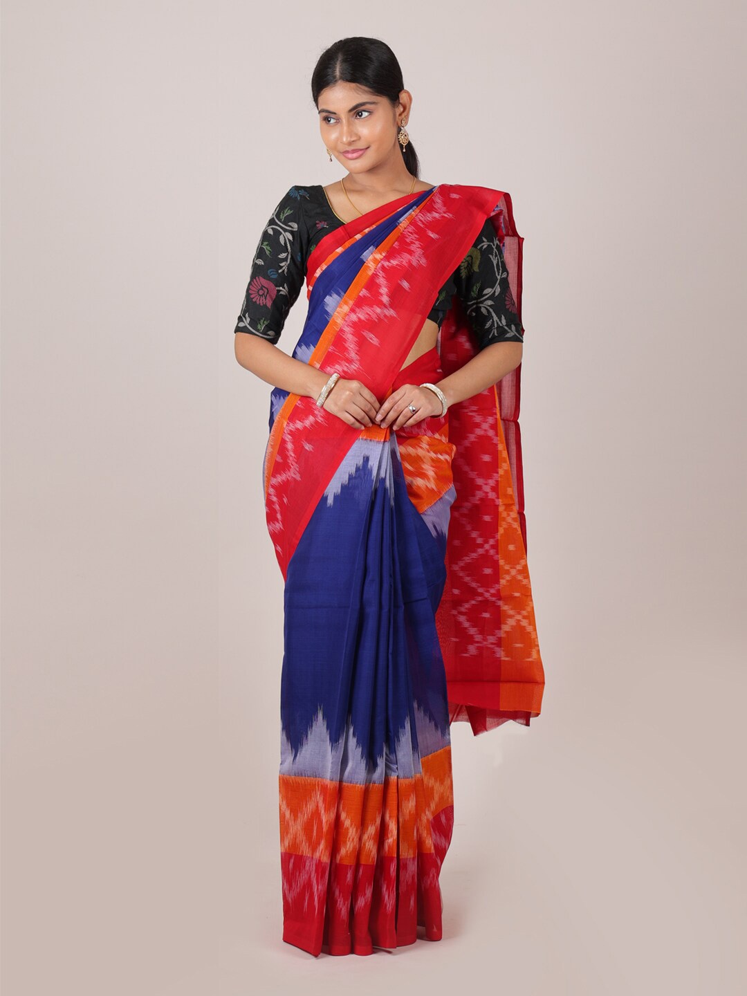 

Pothys Blue & Red Geometric Printed Saree