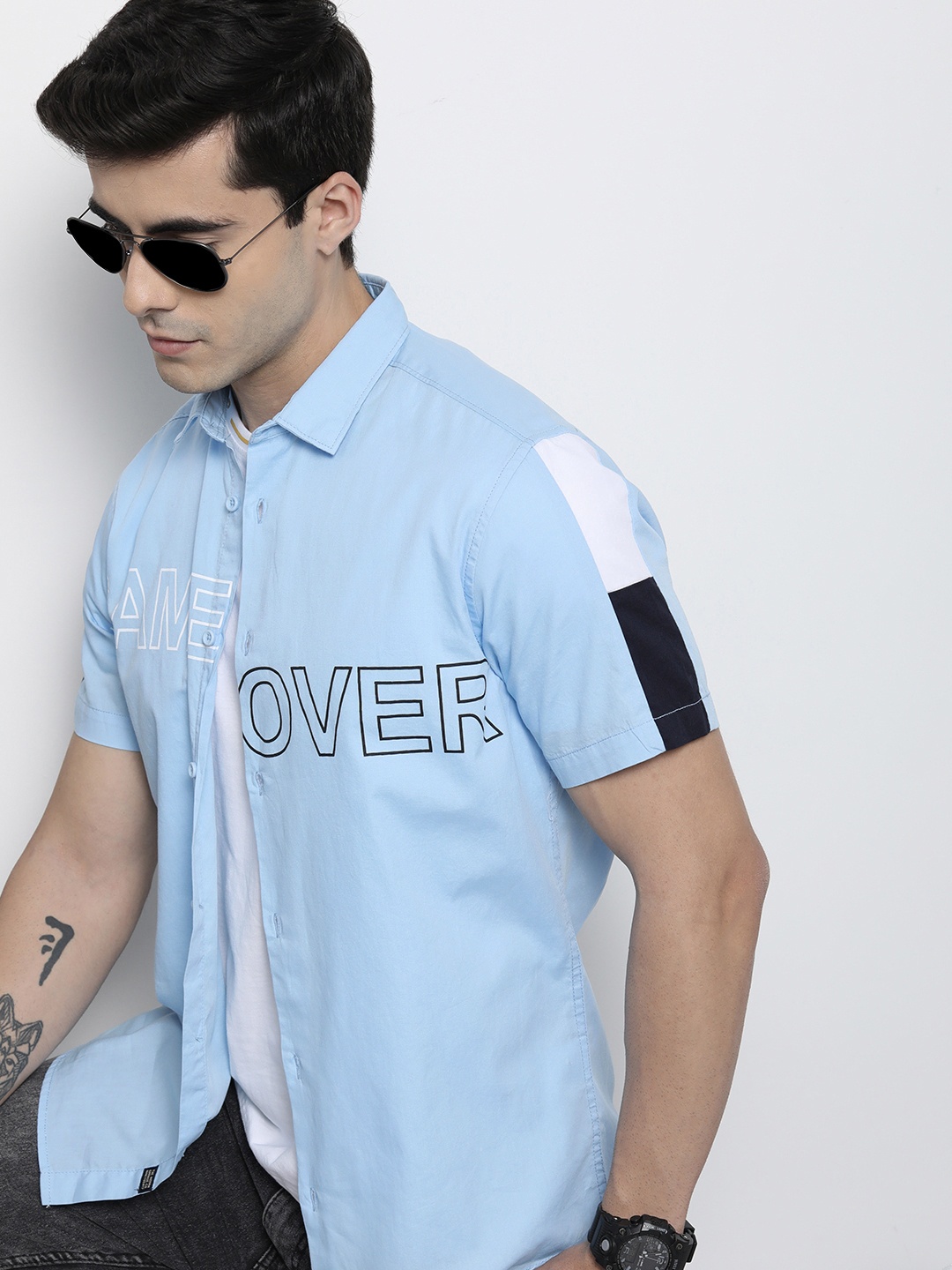 

The Indian Garage Co Men Blue Printed Cotton Casual Shirt