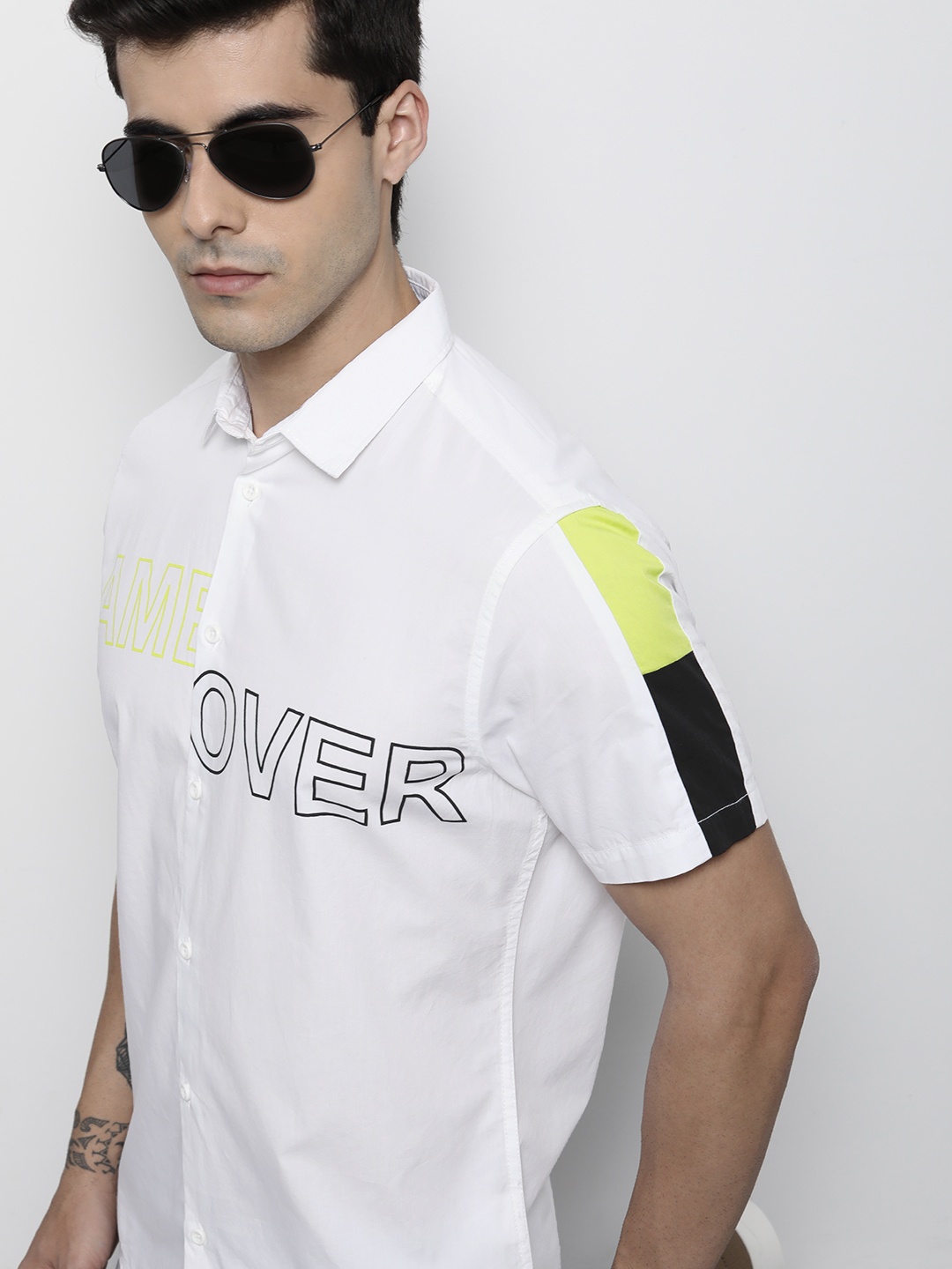 

The Indian Garage Co Men White Printed Cotton Casual Shirt