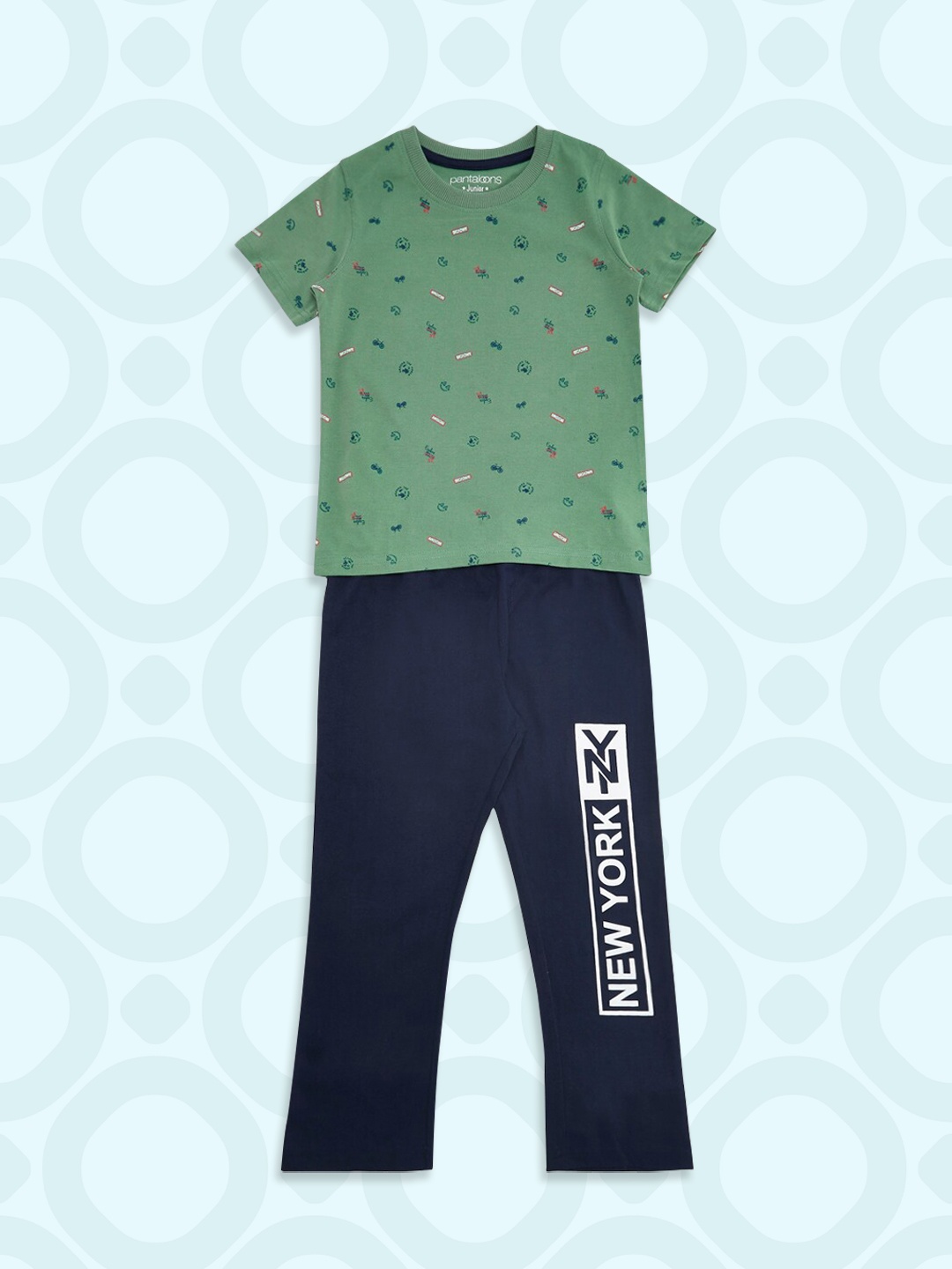 

Pantaloons Junior Boys Green & Blue Printed Cotton Night suit