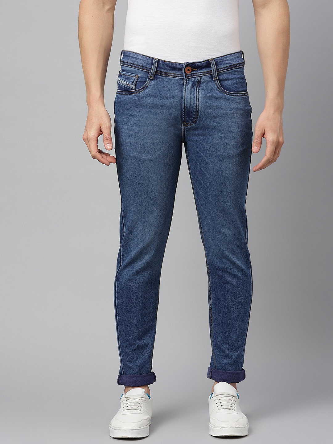 

Code 61 Men Blue Slim Fit Light Fade Stretchable Jeans