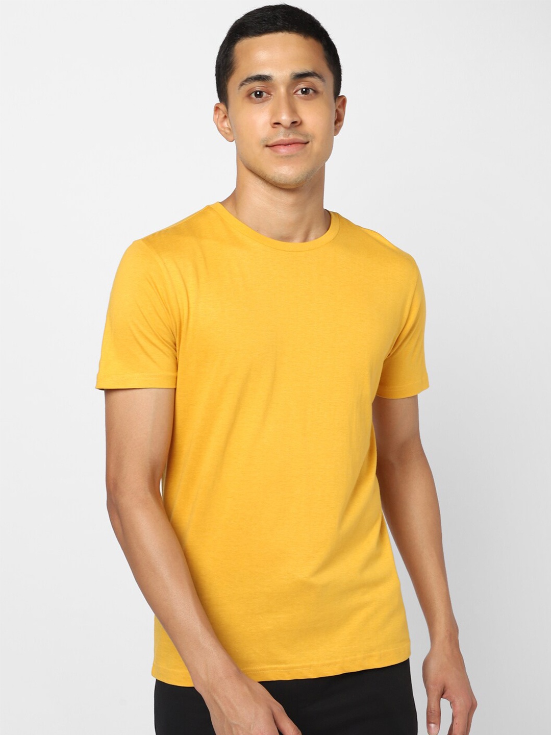 

Ajile by Pantaloons Men Mustard Yellow Slim Fit Lounge T-shirt