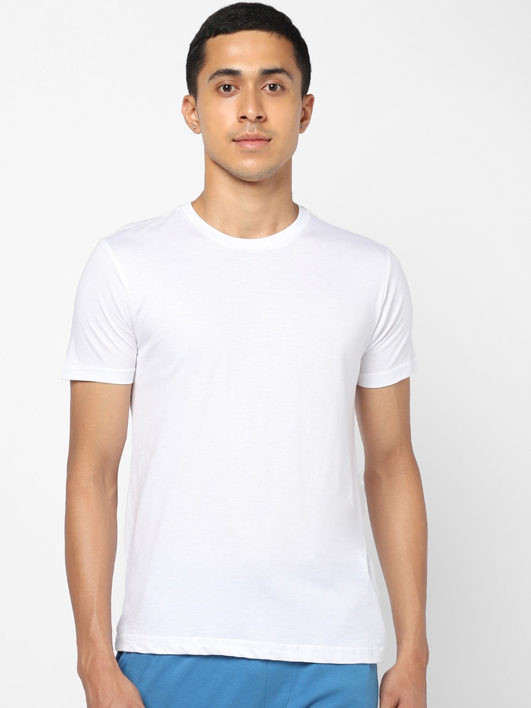 

Ajile by Pantaloons Men White Slim Fit T-shirt