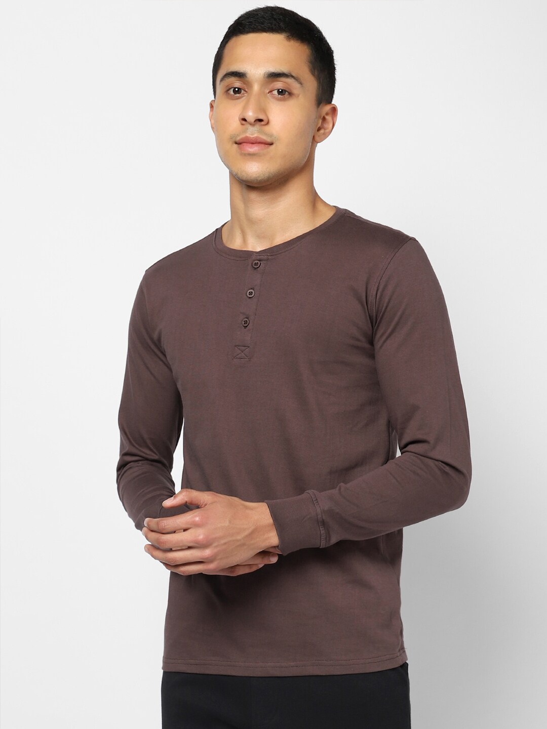 

Ajile by Pantaloons Men Brown Henley Neck Slim Fit Solid Cotton T-shirt