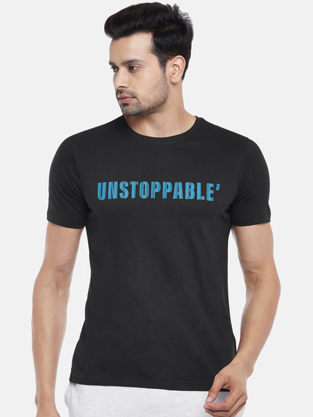 

Ajile by Pantaloons Men Black Typography Printed Slim Fit Running Cotton T-shirt