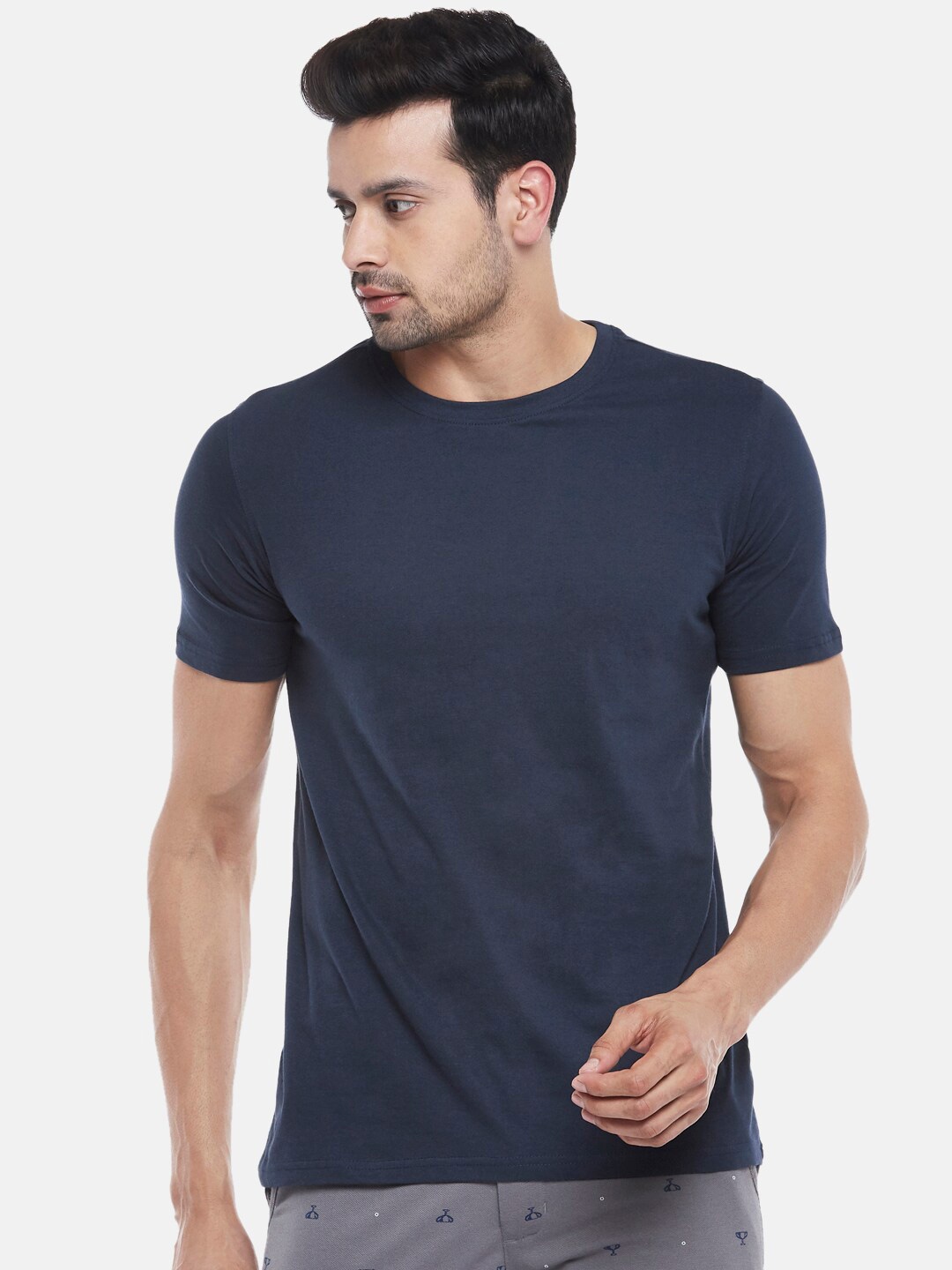 

BYFORD by Pantaloons Men Navy Blue Solid Cotton T-shirt