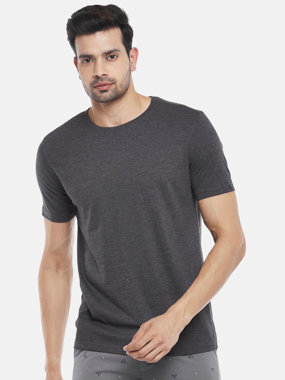

BYFORD by Pantaloons Men Blue Solid Cotton T-shirt
