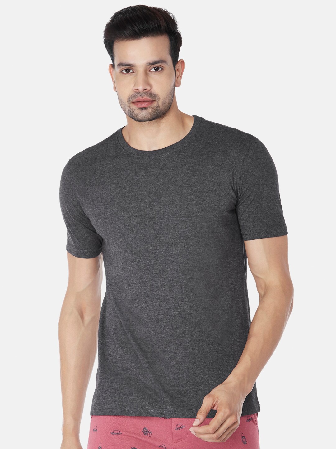 

BYFORD by Pantaloons Men Charcoal Solid Round Neck T-shirt