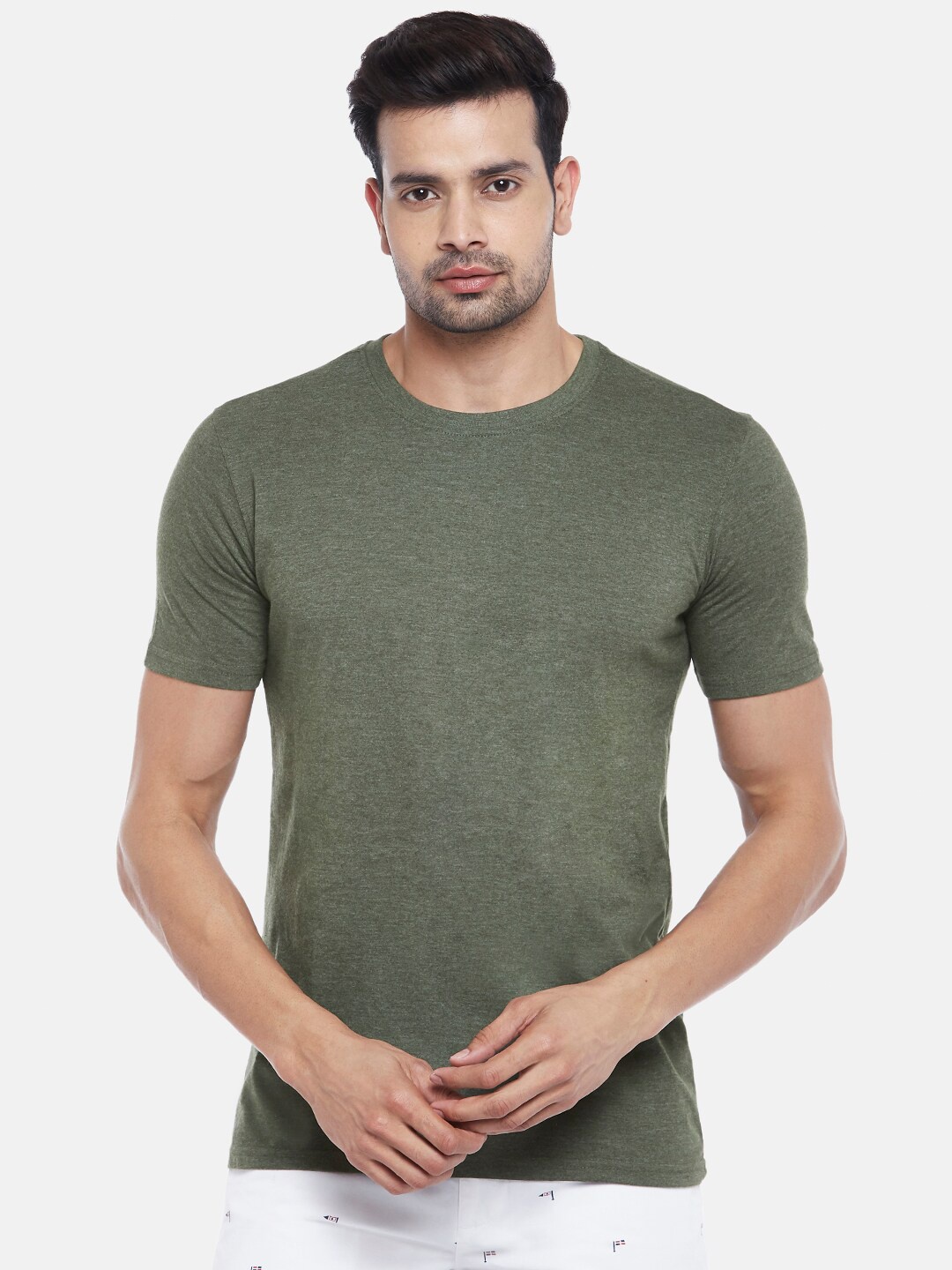 

BYFORD by Pantaloons Men Olive Green Solid Round Neck T-shirt