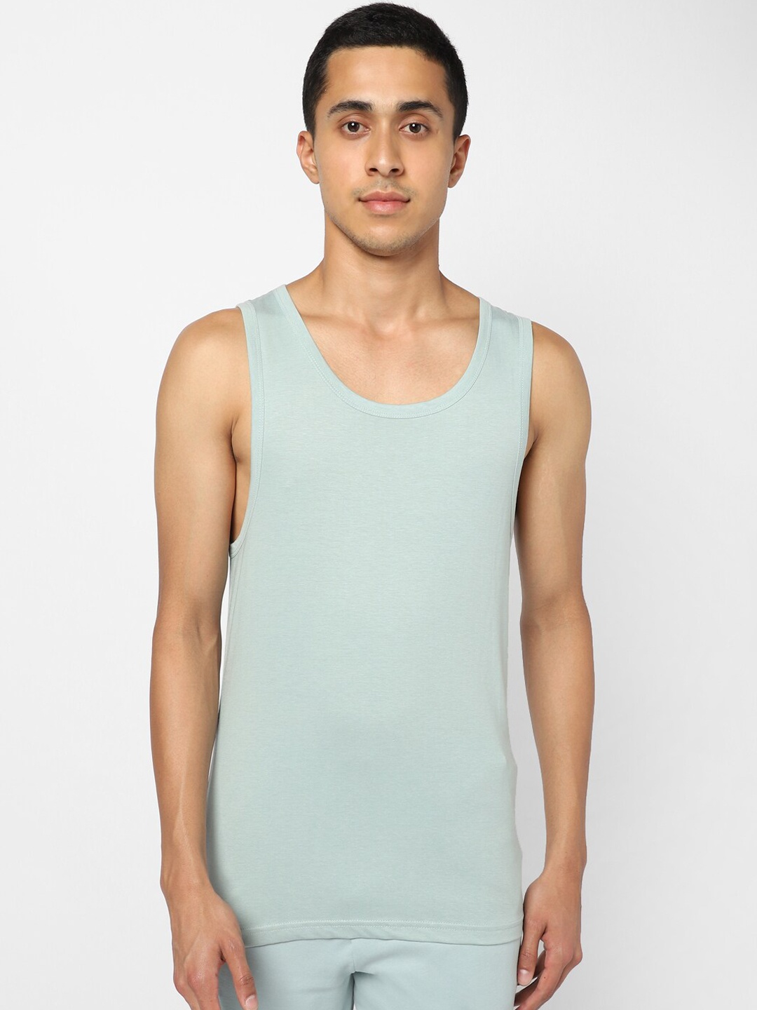 

Ajile by Pantaloons Men Green Solid Tank Innerwear Vests