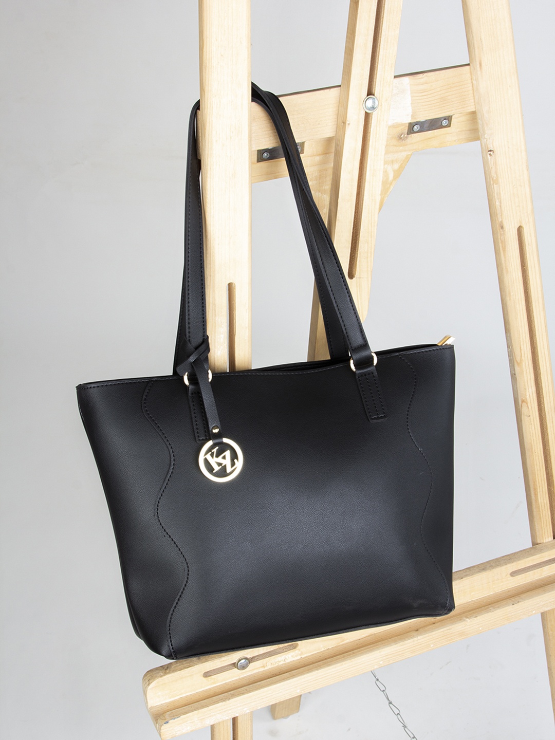 

Kazo Black Solid Structured Shoulder Bag