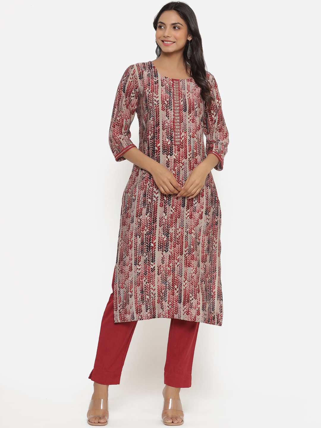 

Do Dhaage Women Red Ethnic Motifs Printed Kurta with Trousers