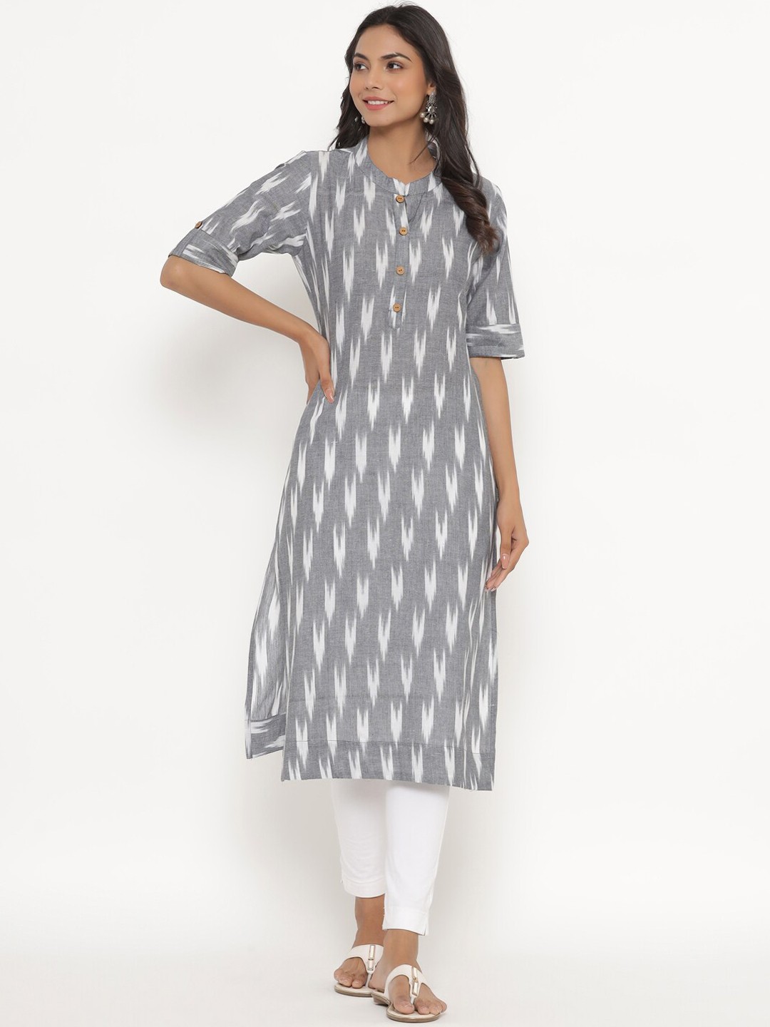

Do Dhaage Women Grey Kurta