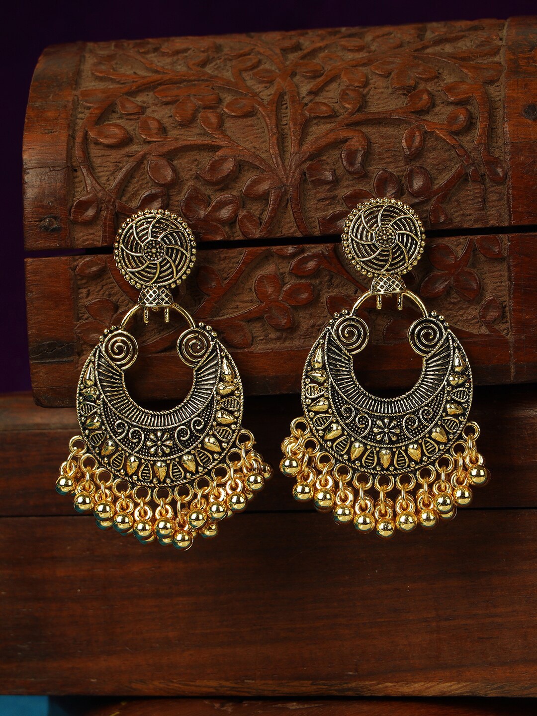 

ANIKAS CREATION Gold-Plated Crescent Shaped Chandbalis