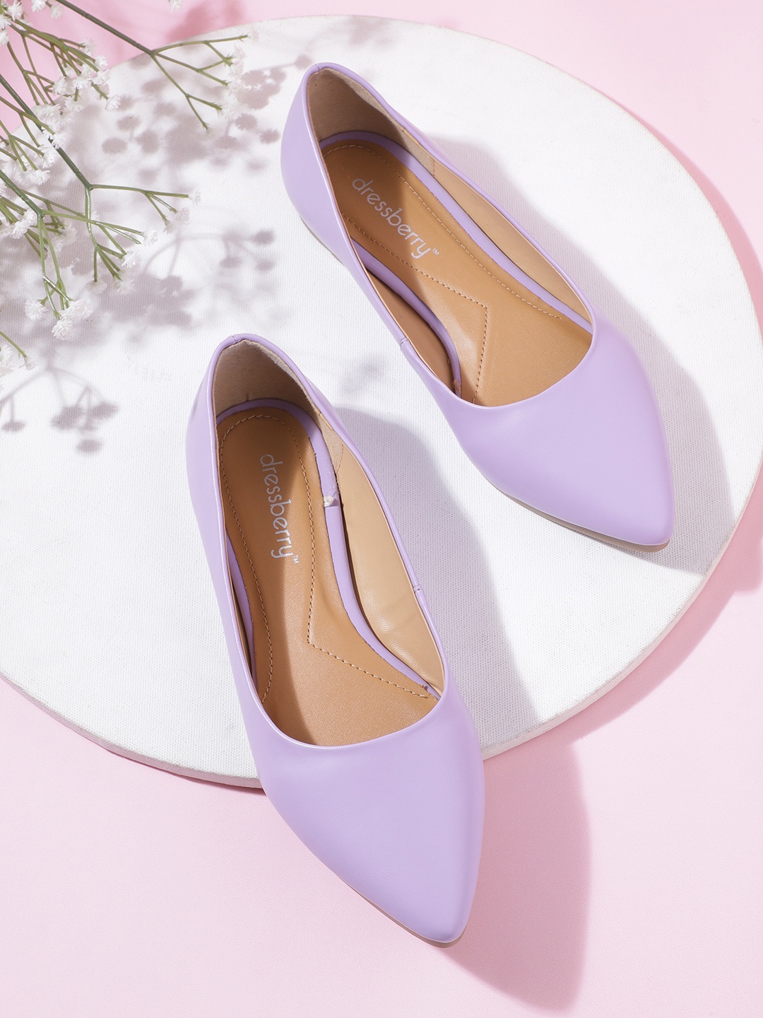 

DressBerry Women Lavender Solid Ballerinas