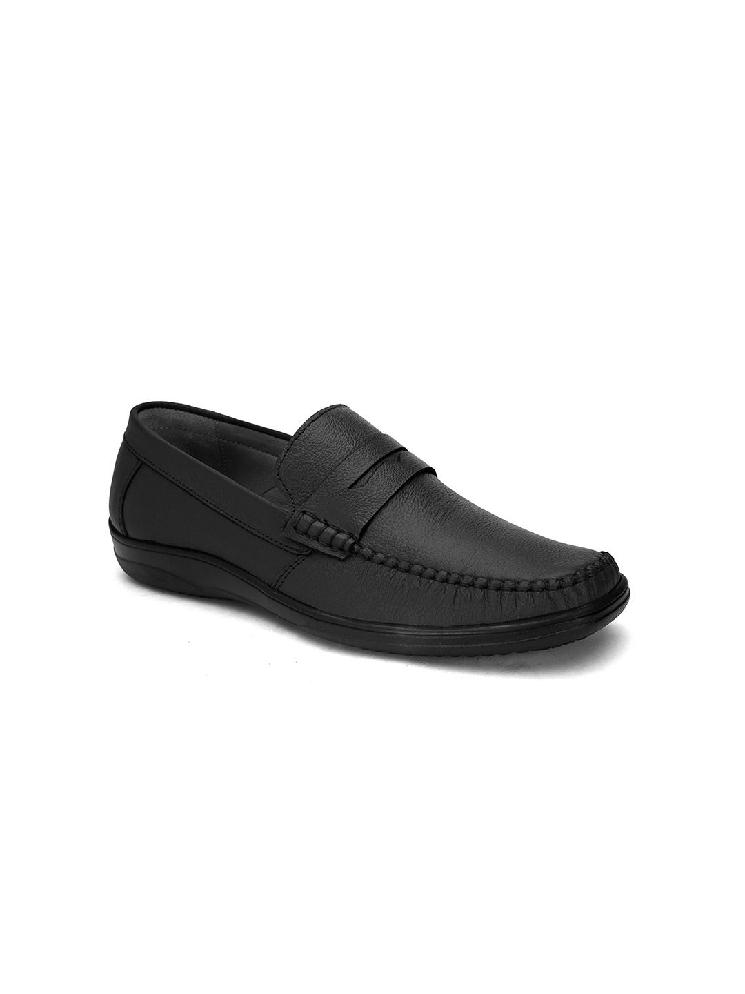 

Fentacia Men Black Solid Formal Loafer