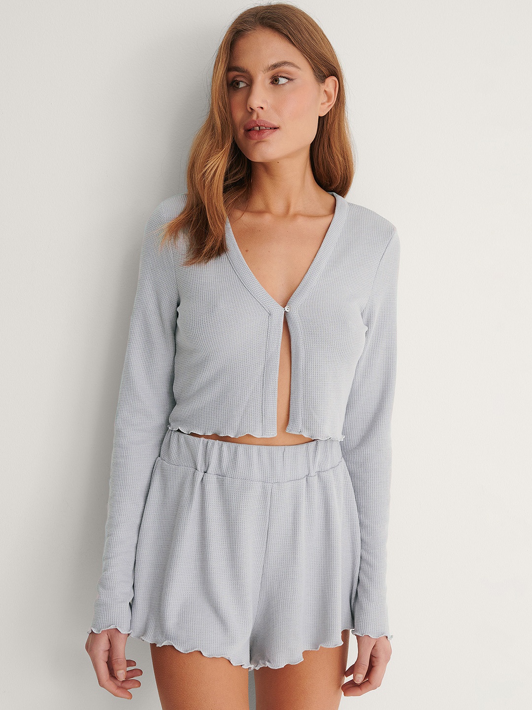 

NA-KD Women Grey Textured Crop Top