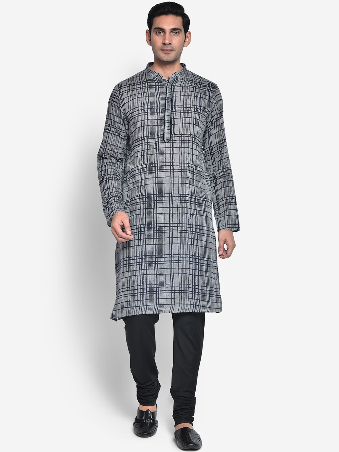 

KISAH Men Grey Kurta with Churidar