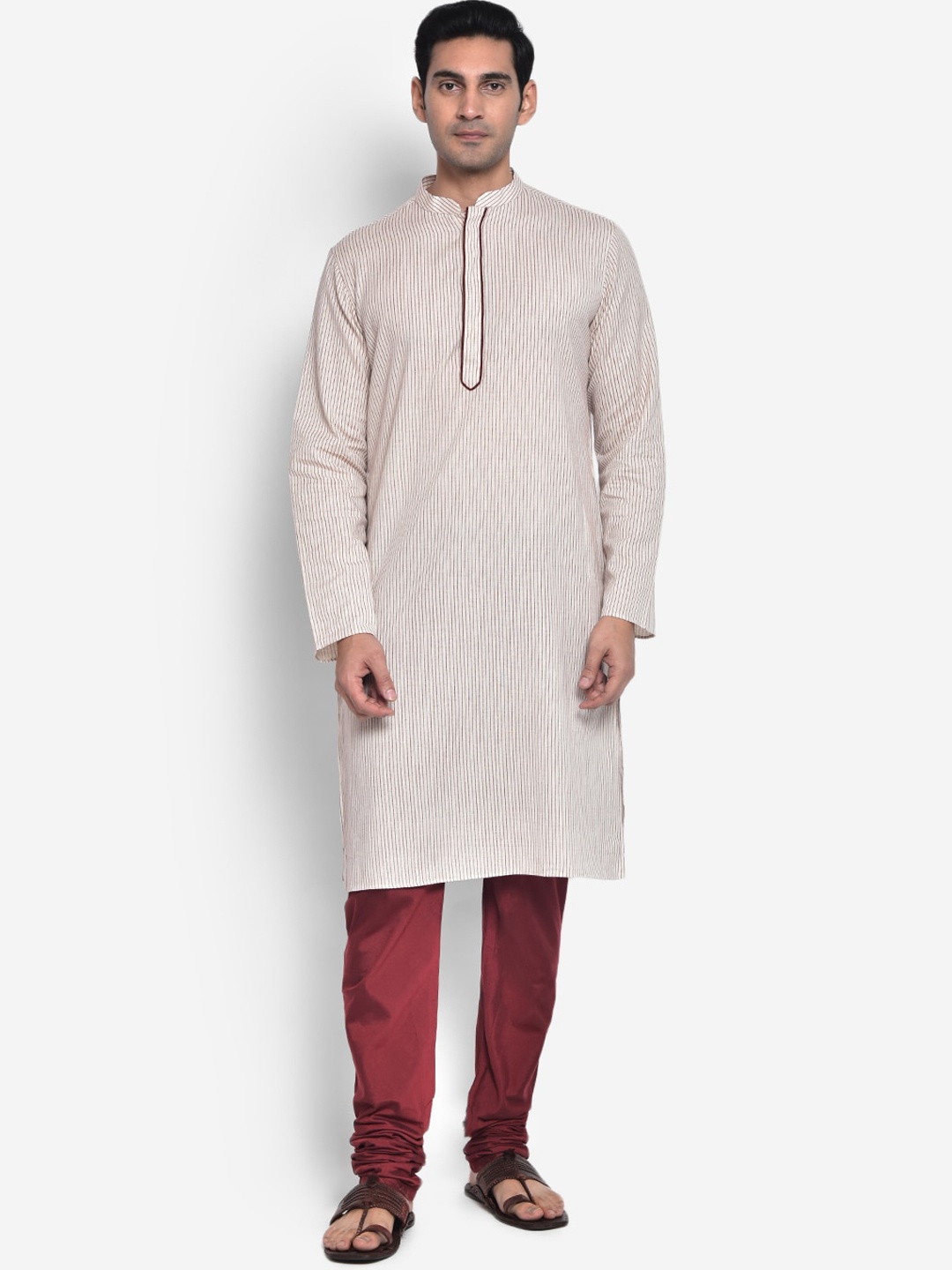 

KISAH Men Off White & Maroon Kurta with Pyjamas