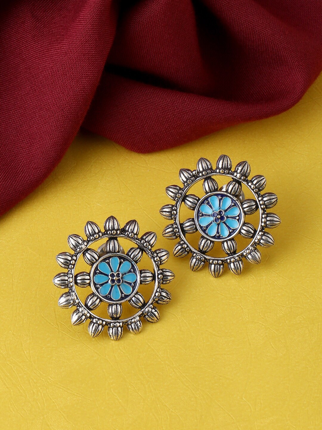 

kashwini Silver-Toned & Blue Circular Studs Earrings