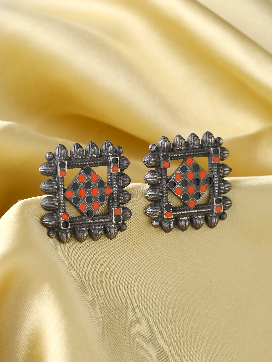 

kashwini Silver-Plated & Orange Geometric Studs Earrings