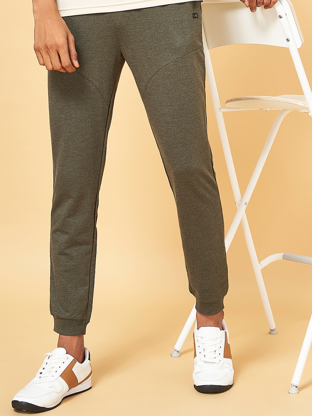 

Ajile by Pantaloons Men Olive-Green Solid Pure Cotton Slim-fit Joggers
