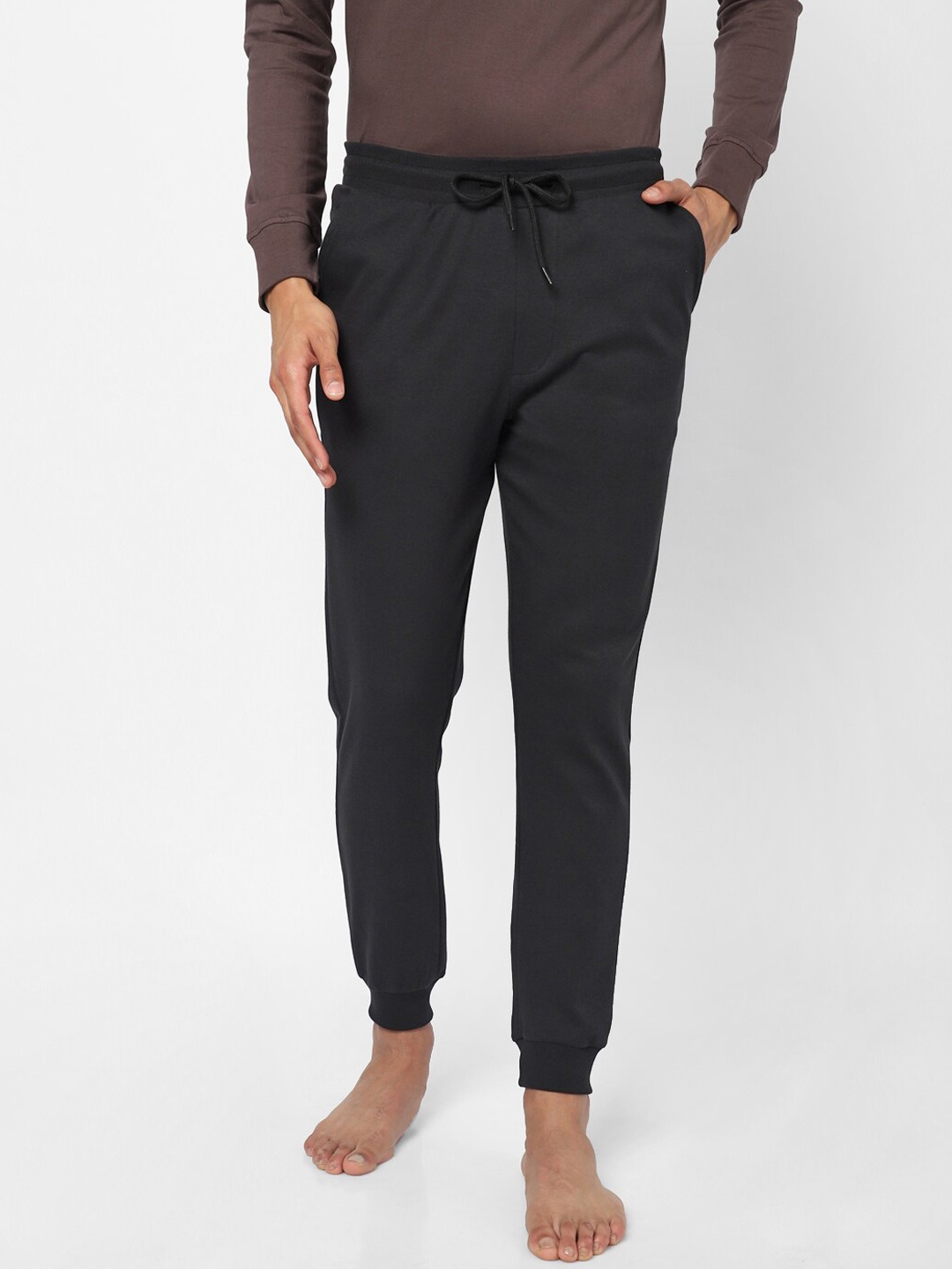 

Ajile by Pantaloons Men Black Solid Pure Cotton Slim-Fit Joggers