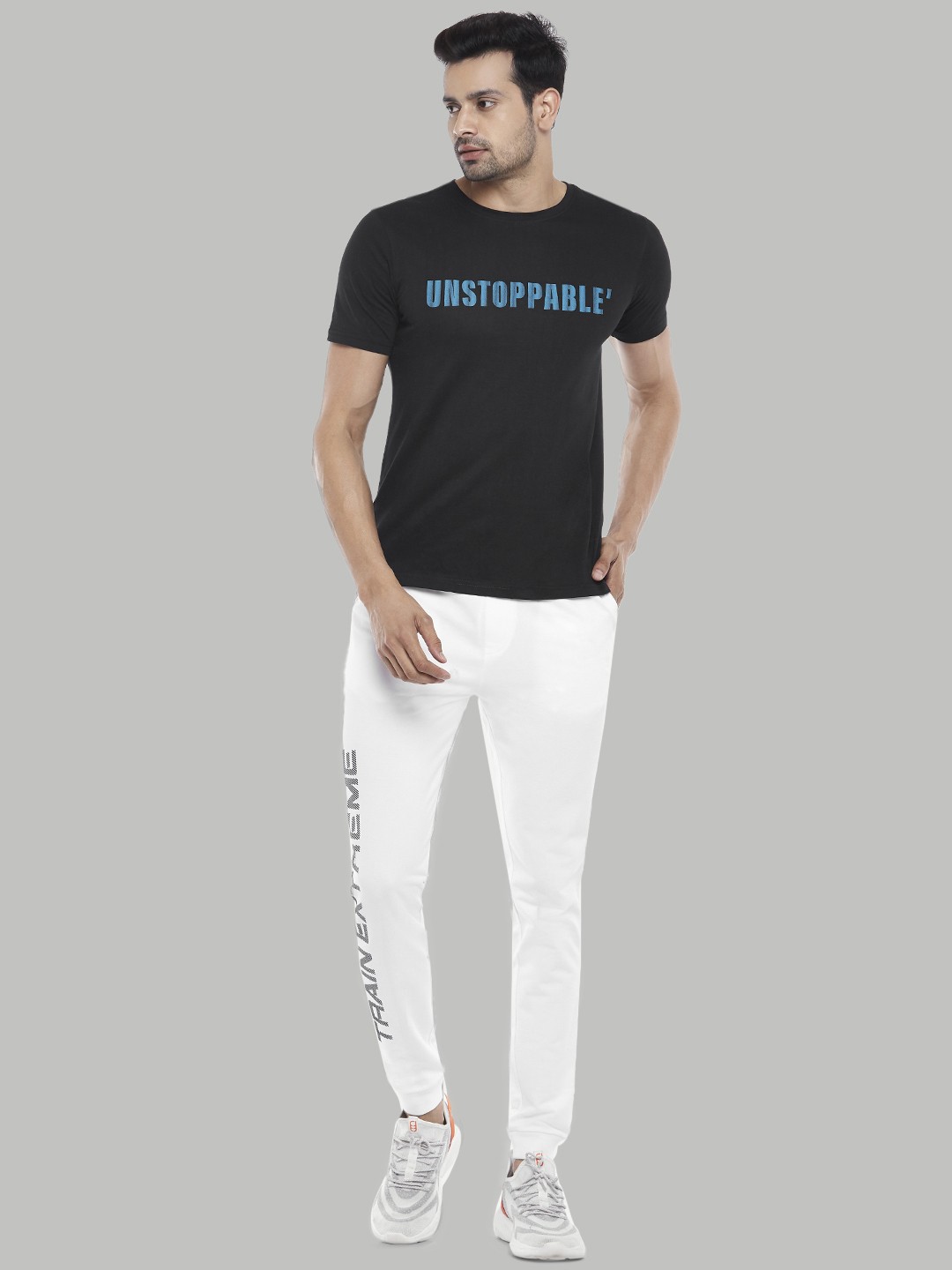 

Ajile by Pantaloons Men White & Black Printed Pure Cotton Slim Fit Joggers