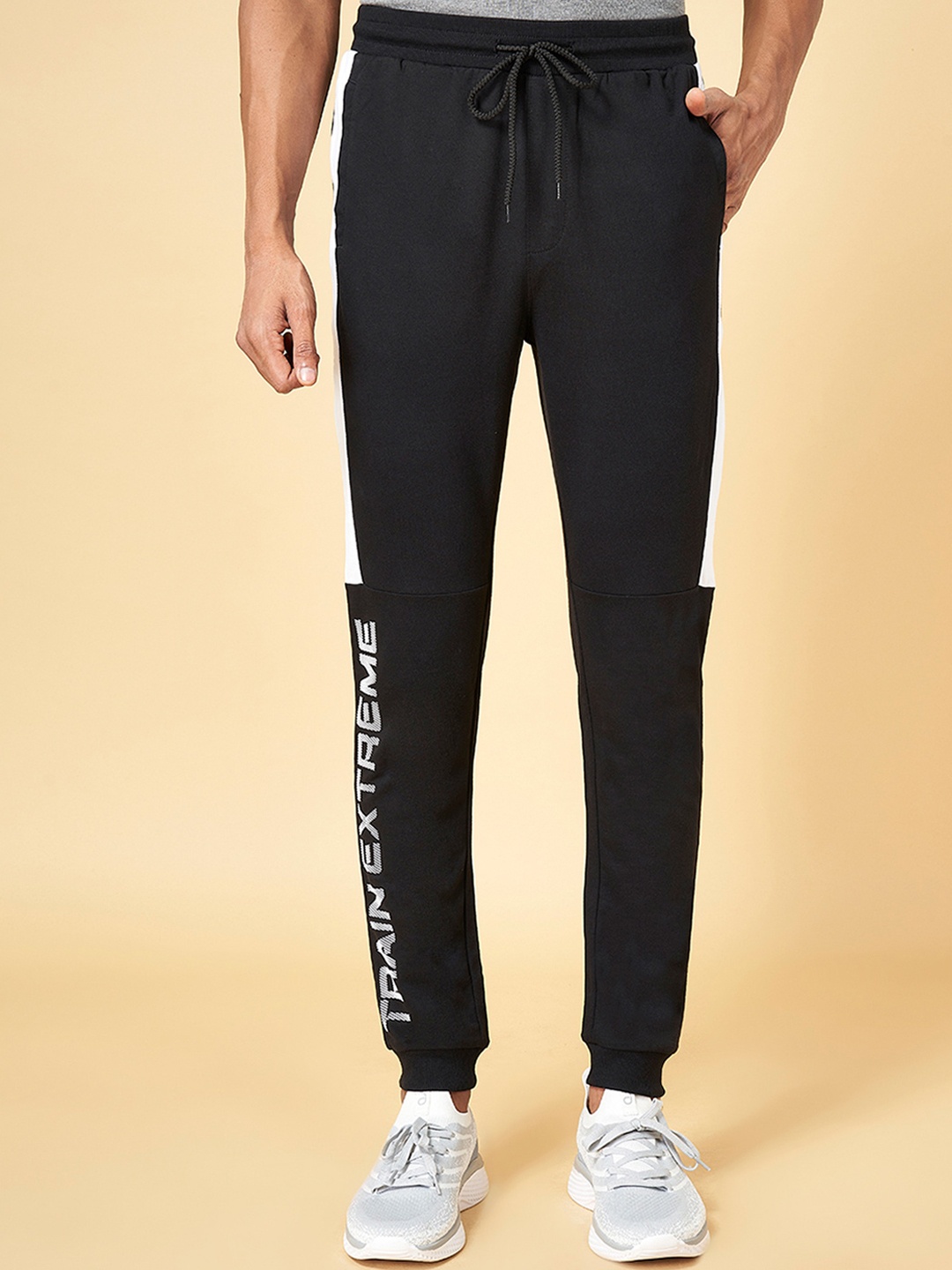 

Ajile by Pantaloons Men Black Solid Pure Cotton Slim-Fit Joggers
